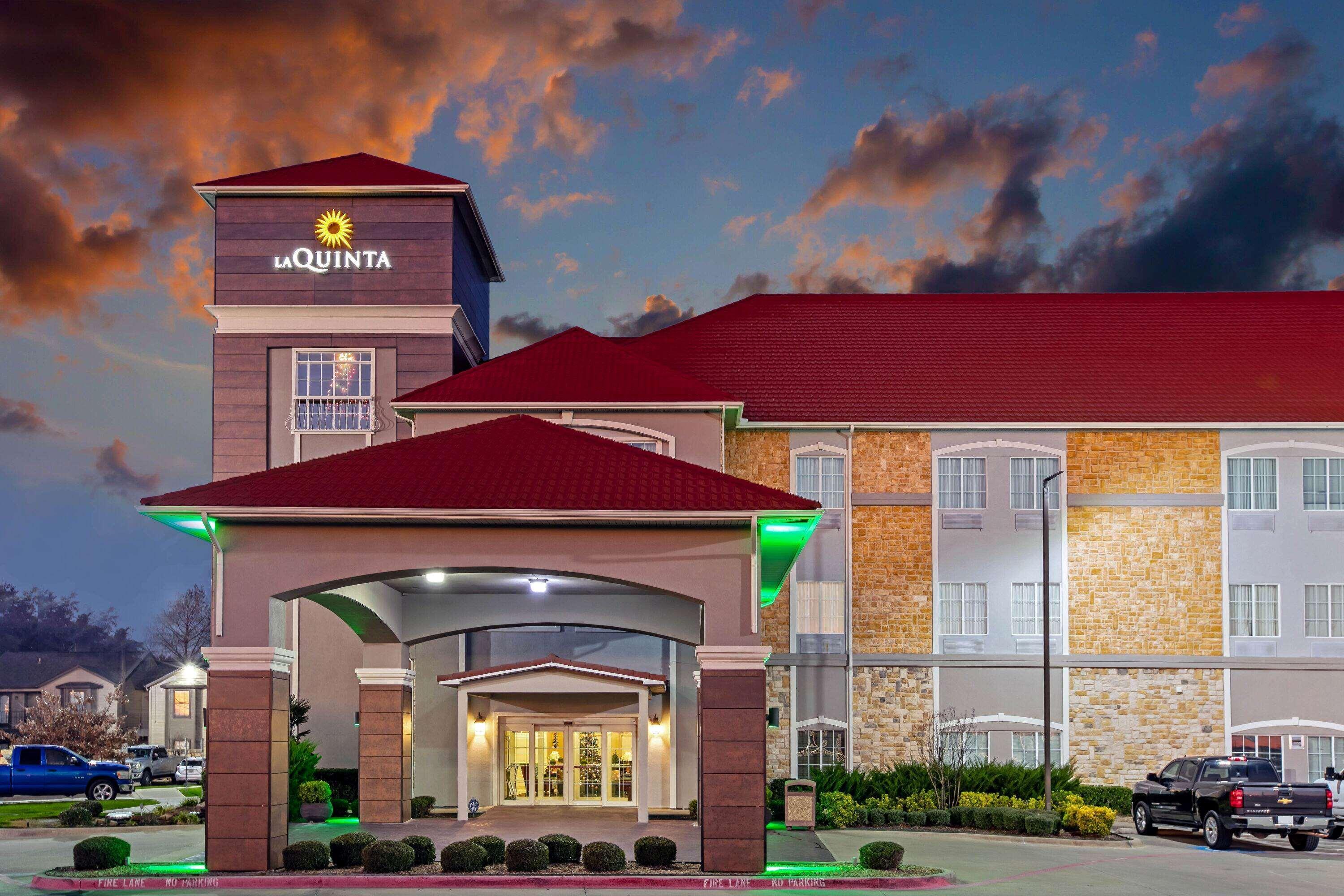 La Quinta By Wyndham Garland Harbor Point Hotel Exterior photo